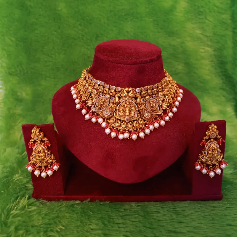 Nakshi Choker